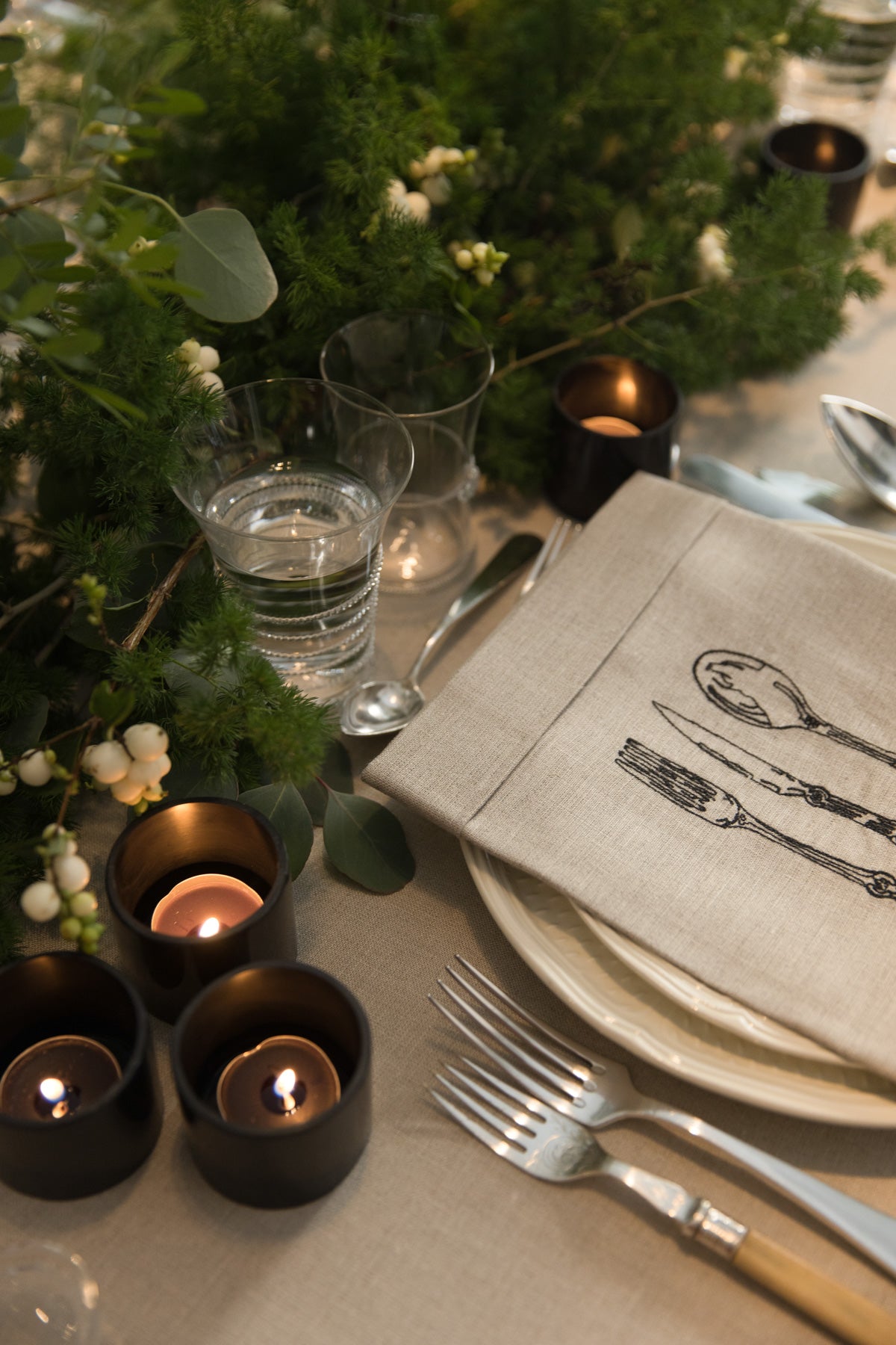 SABOR 4 Napkins & 4 Placemats - Natural & Black