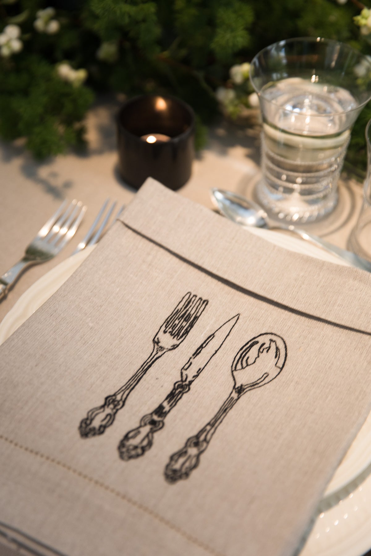 SABOR 4 Napkins & 4 Placemats - Natural & Black