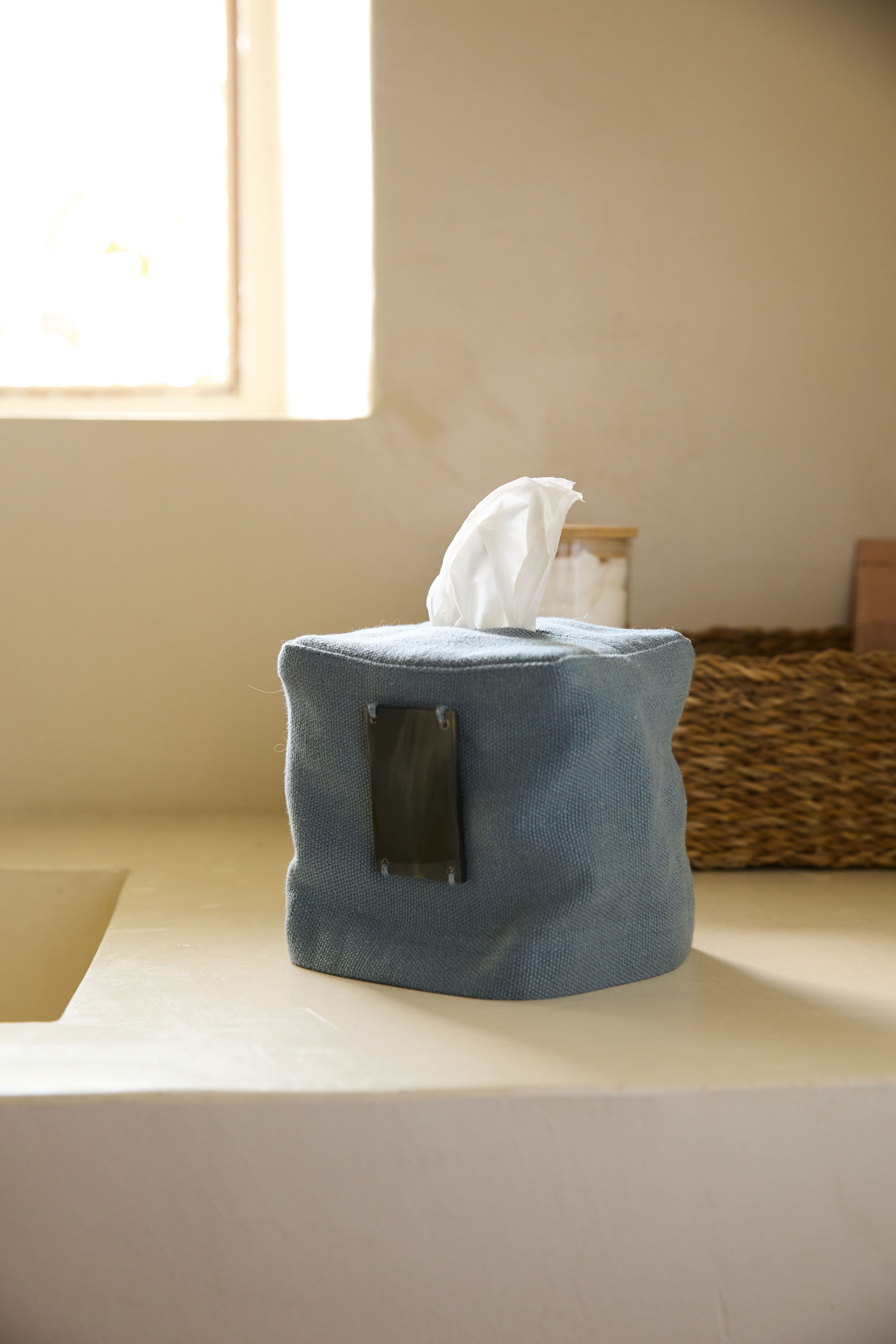 PAMPA Linen tissue box cover with horn – Blue
