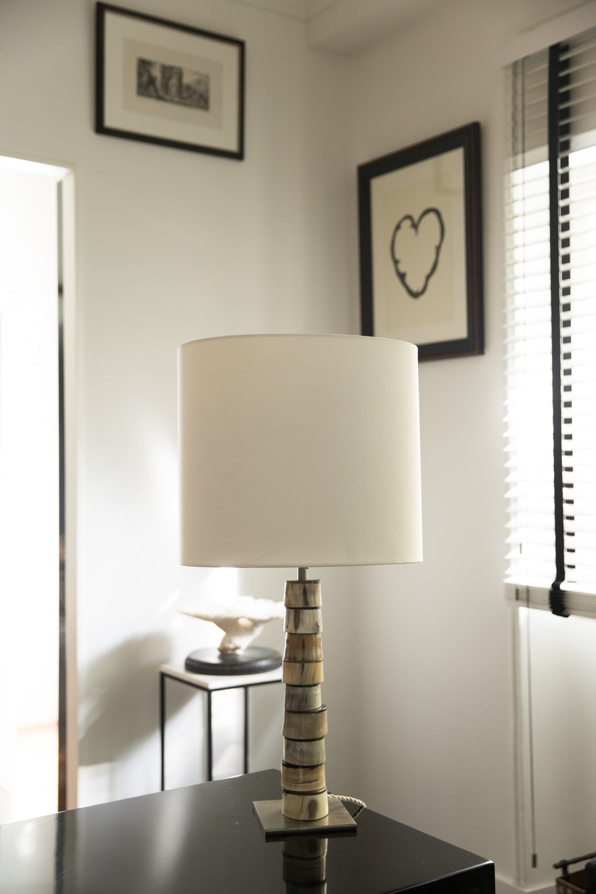 PAMPA Table Lamp - White