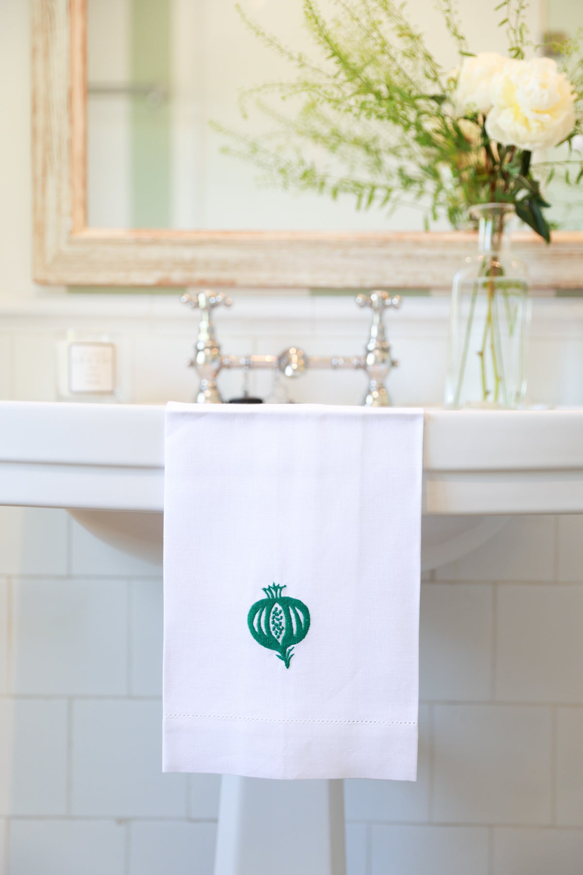 GRANADA Linen Guest Towel - Green