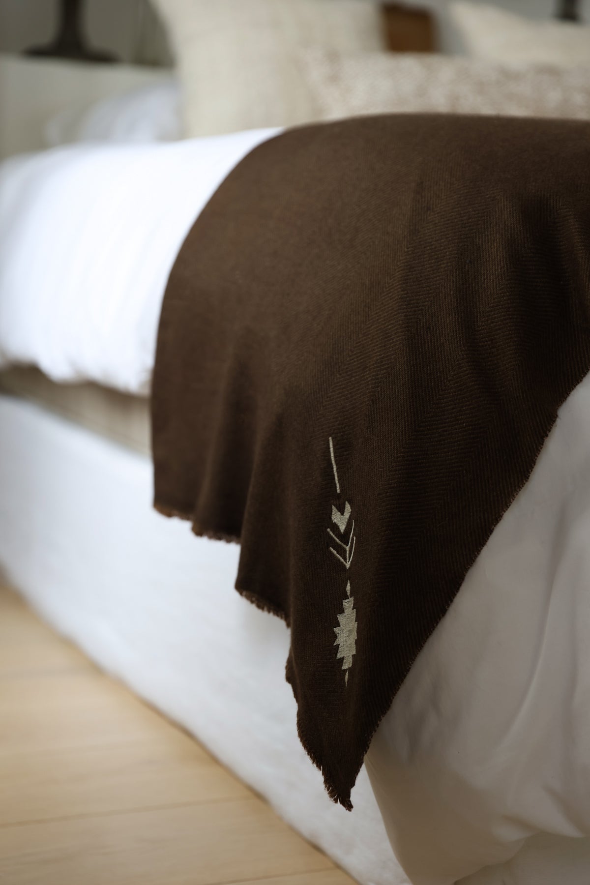 PAMPA Cashmere Maxi Throw - Chocolate