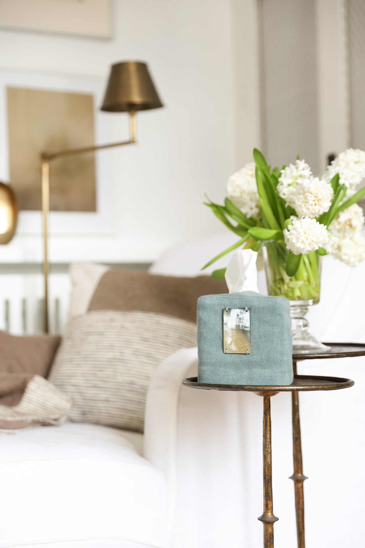 PAMPA Linen tissue box cover with horn – Celadon