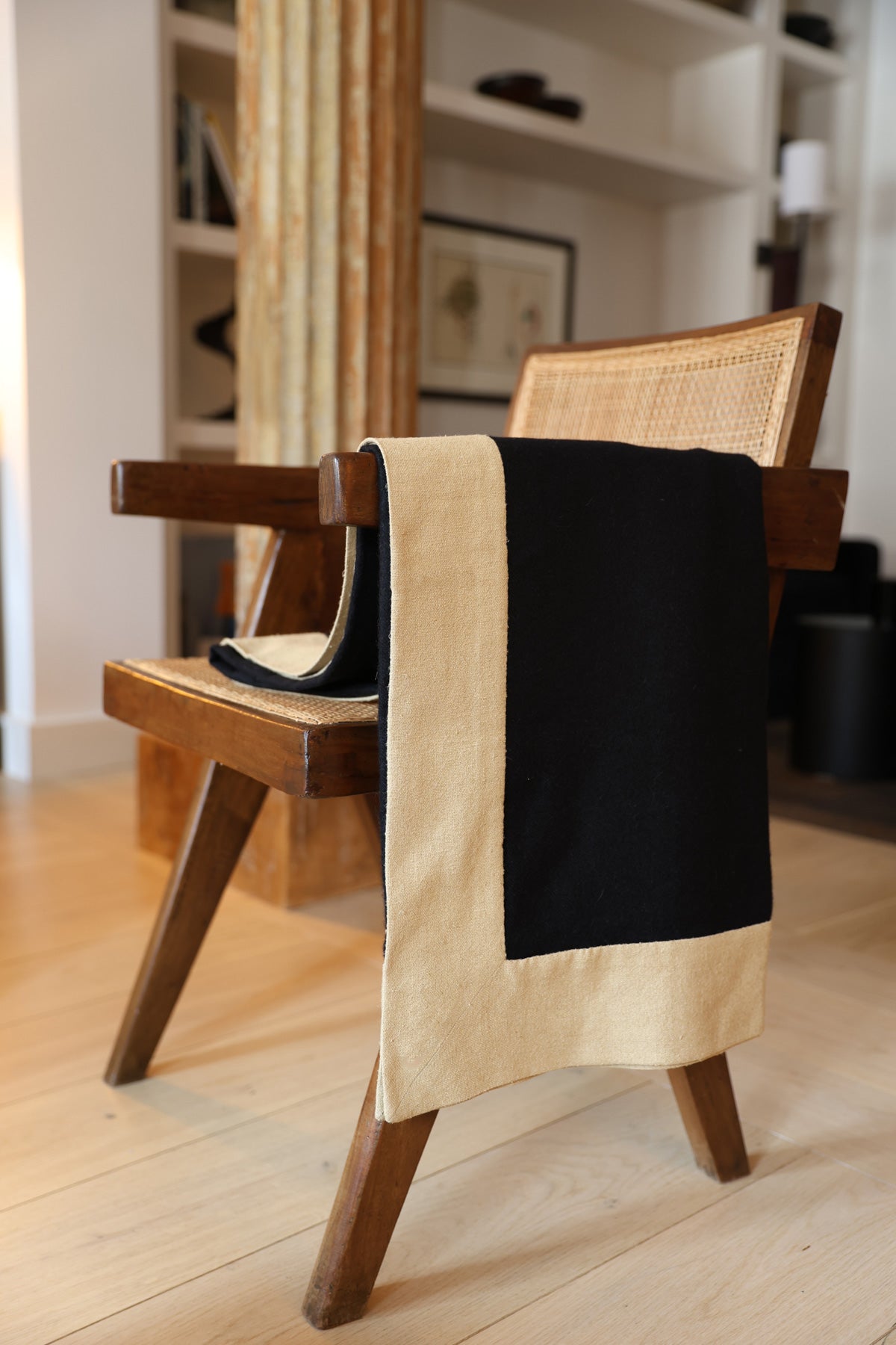 KAVANAGH Baby Alpaca & Silk Throw - Black