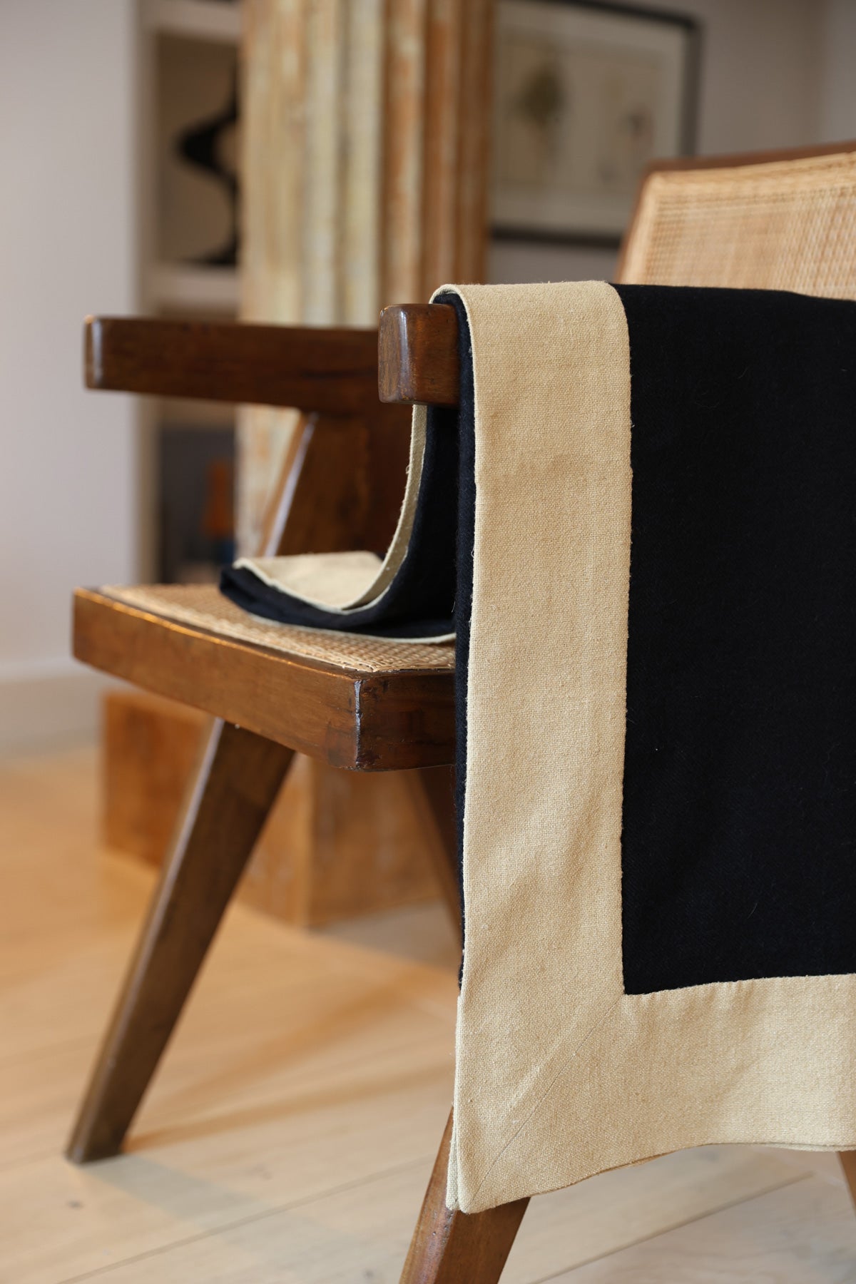 KAVANAGH Baby Alpaca & Silk Throw - Black