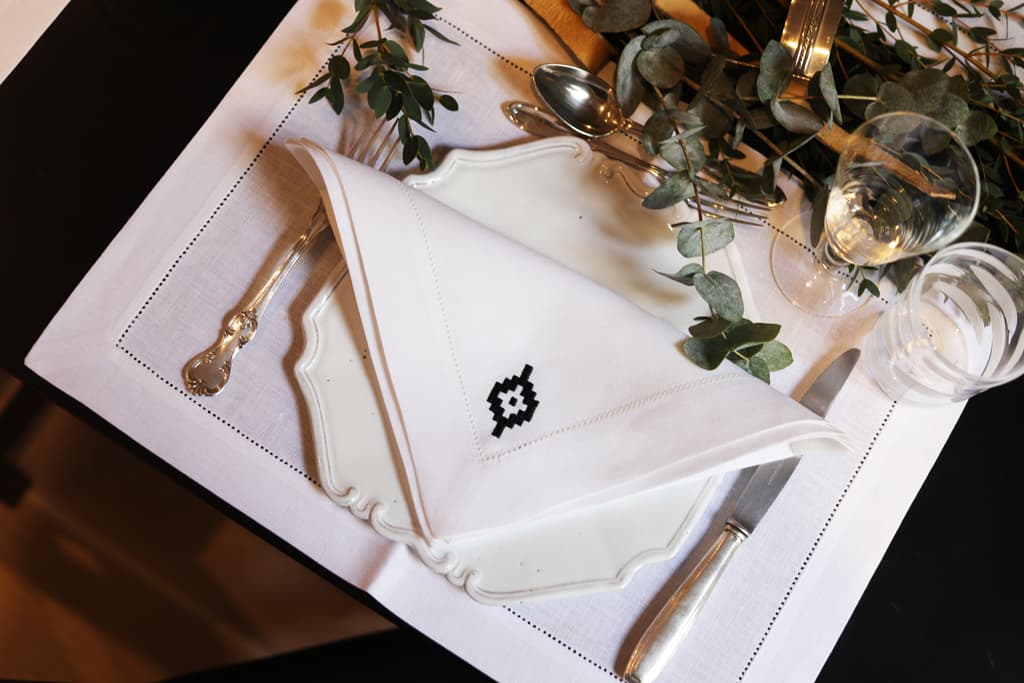 PAMPA 4 Napkins & 4 Placemats - White