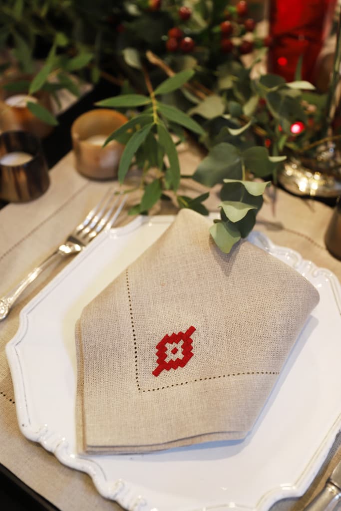 PAMPA 4 Napkins & 4 Placemats - Natural & Red