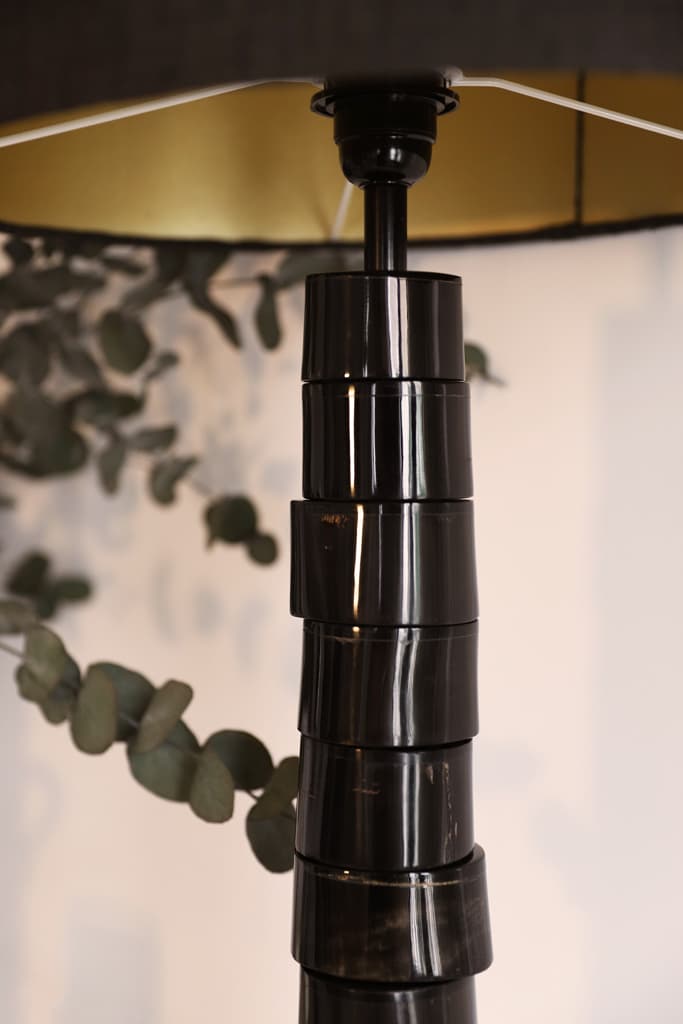 PAMPA Table Lamp - Black