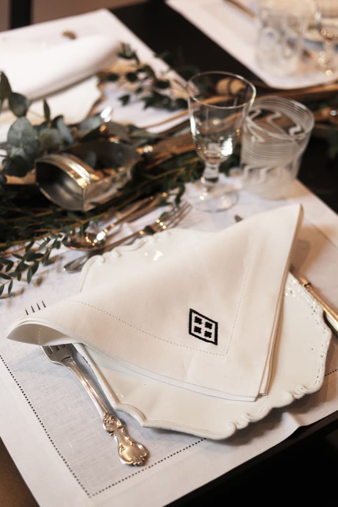 PAMPA 4 Napkins & 4 Placemats - White