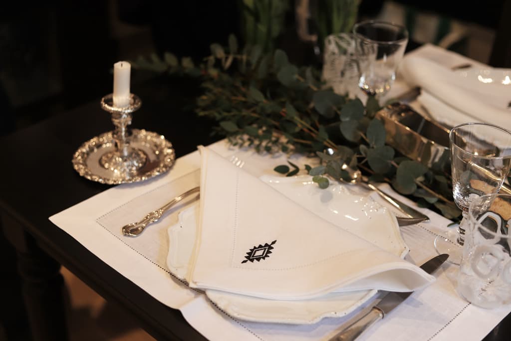 PAMPA 4 Napkins & 4 Placemats - White