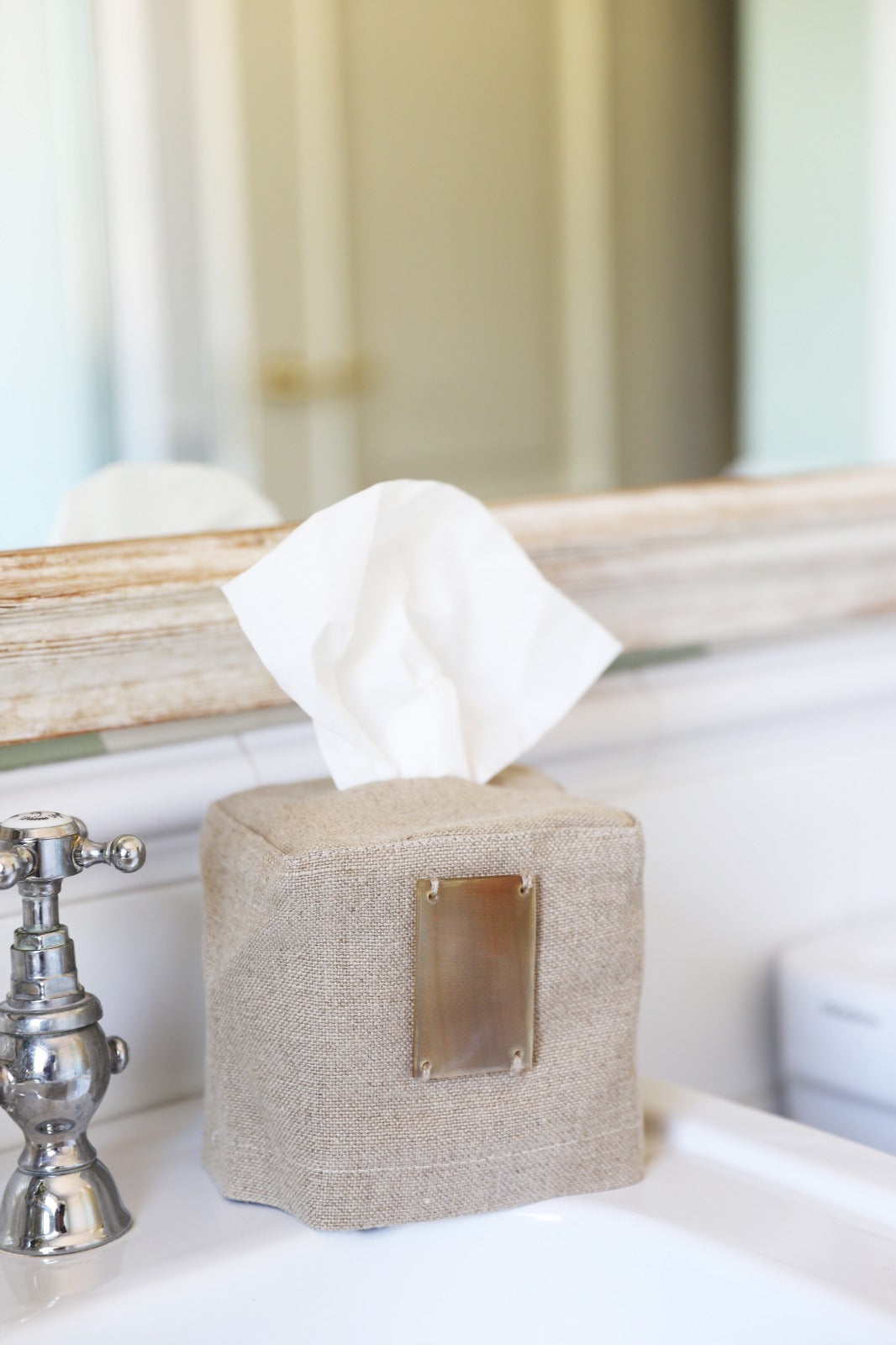PAMPA Linen tissue box cover with horn – Natural