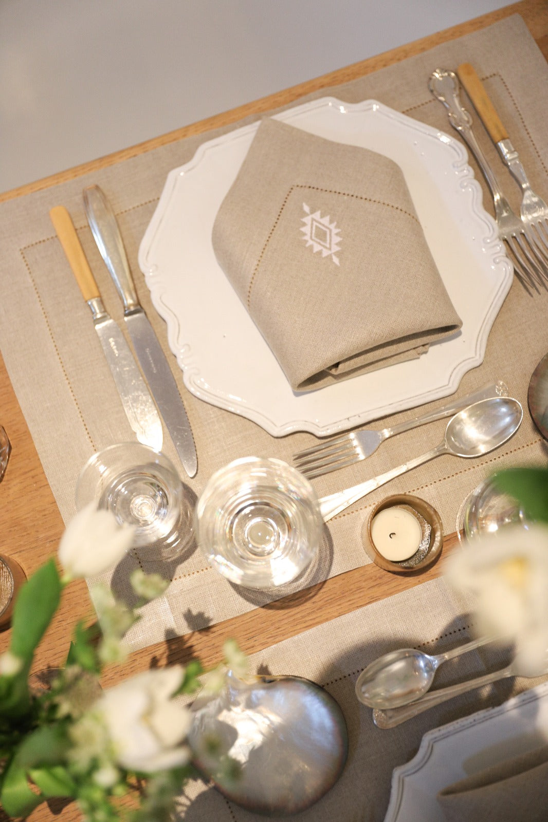 PAMPA 4 Napkins & 4 Placemats - Natural & White