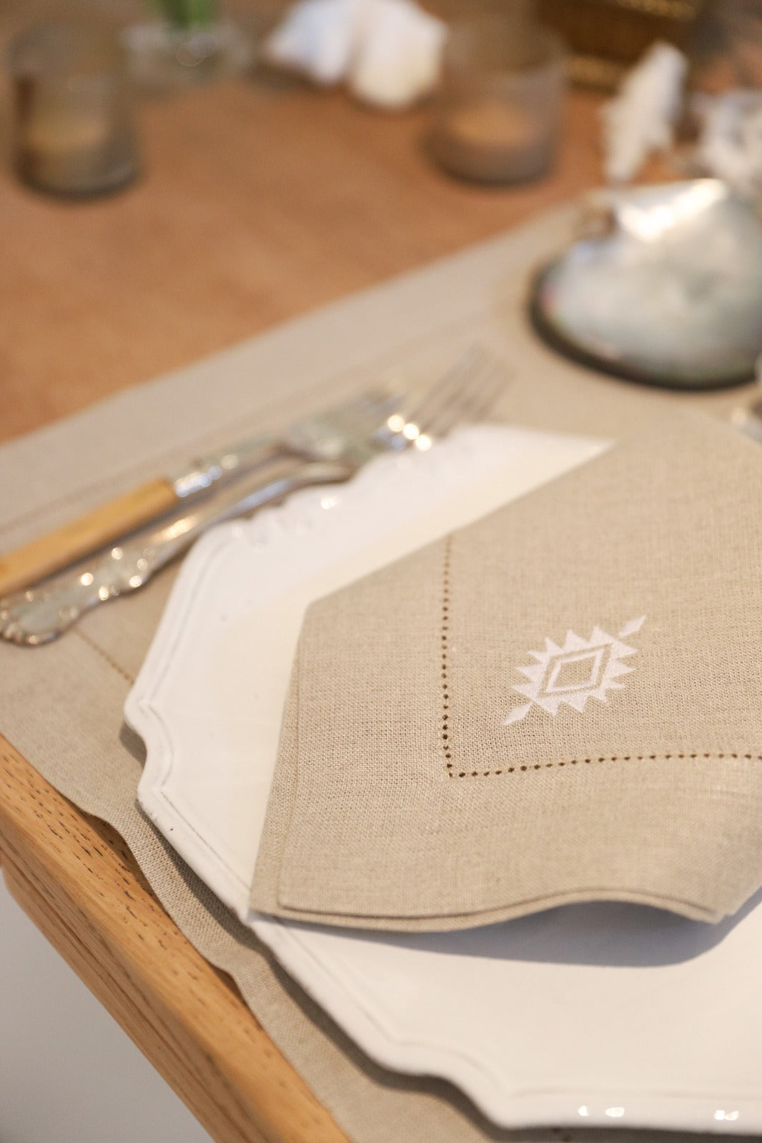 PAMPA 4 Napkins & 4 Placemats - Natural & White