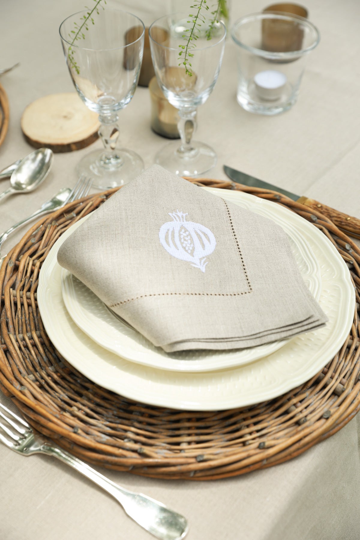 GRANADA Pure Linen Dining Set (For 4) - Natural & White