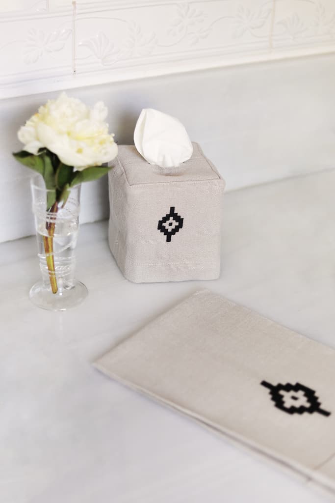 PAMPA Linen tissue box cover – Natural