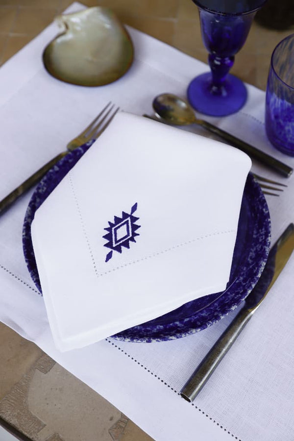 PAMPA Set of 4 Oversized Linen Napkins - White & Blue