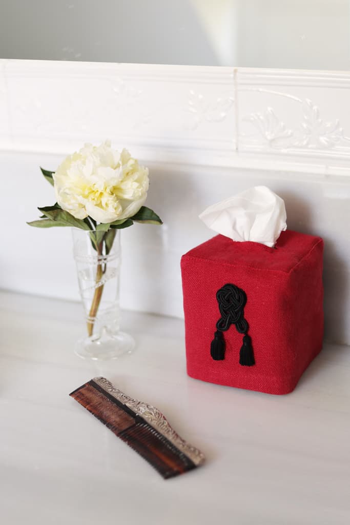SEVILLA Linen tissue box cover – Red