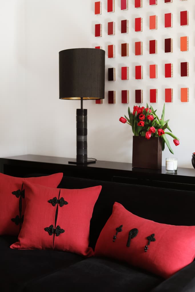 SEVILLA Linen & silk cushion 50x50 - Red