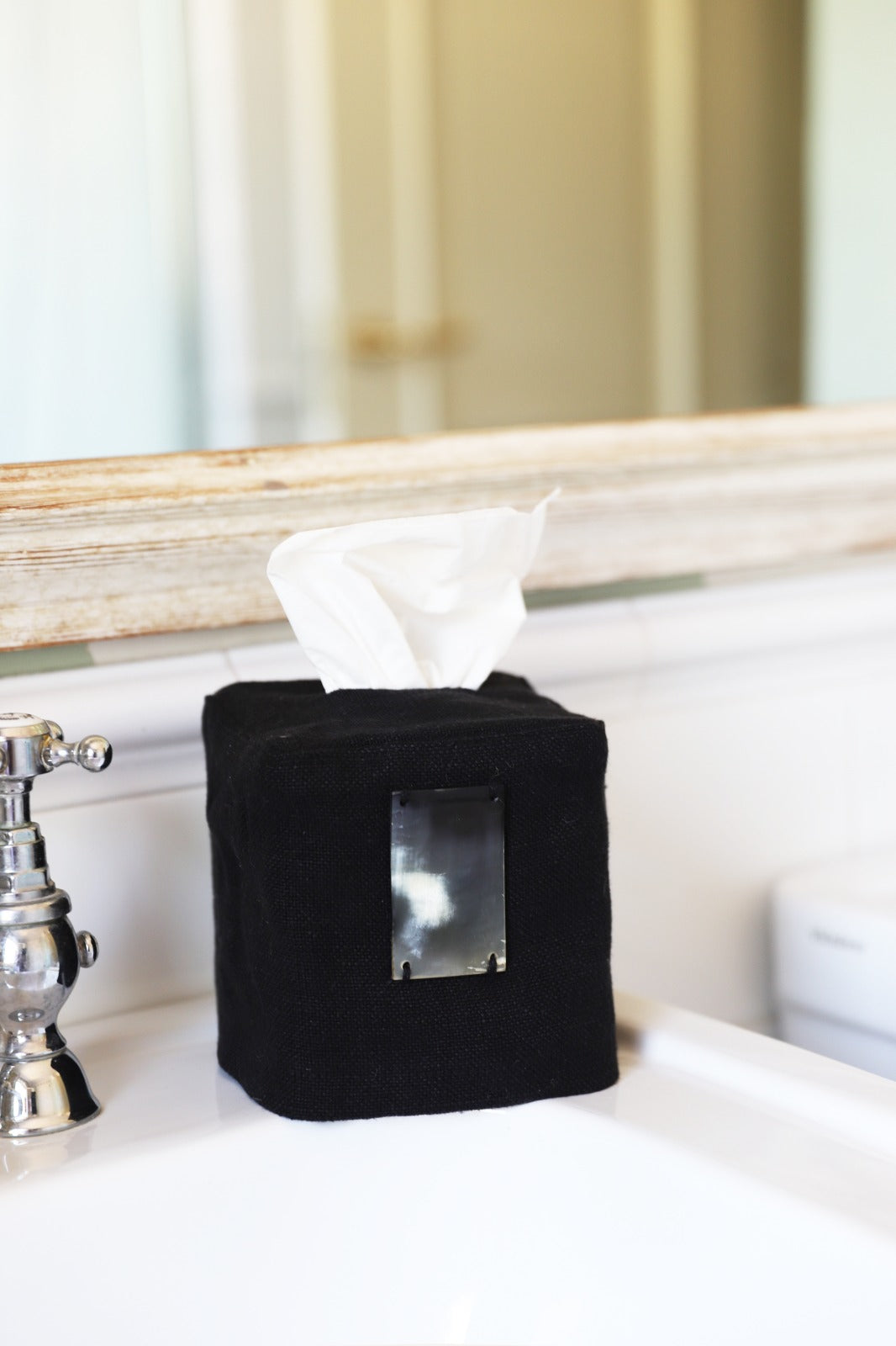 PAMPA Linen tissue box cover with horn – Black